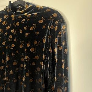 Vintage 90s Velvet Rose Mock Neck Long Sleeve